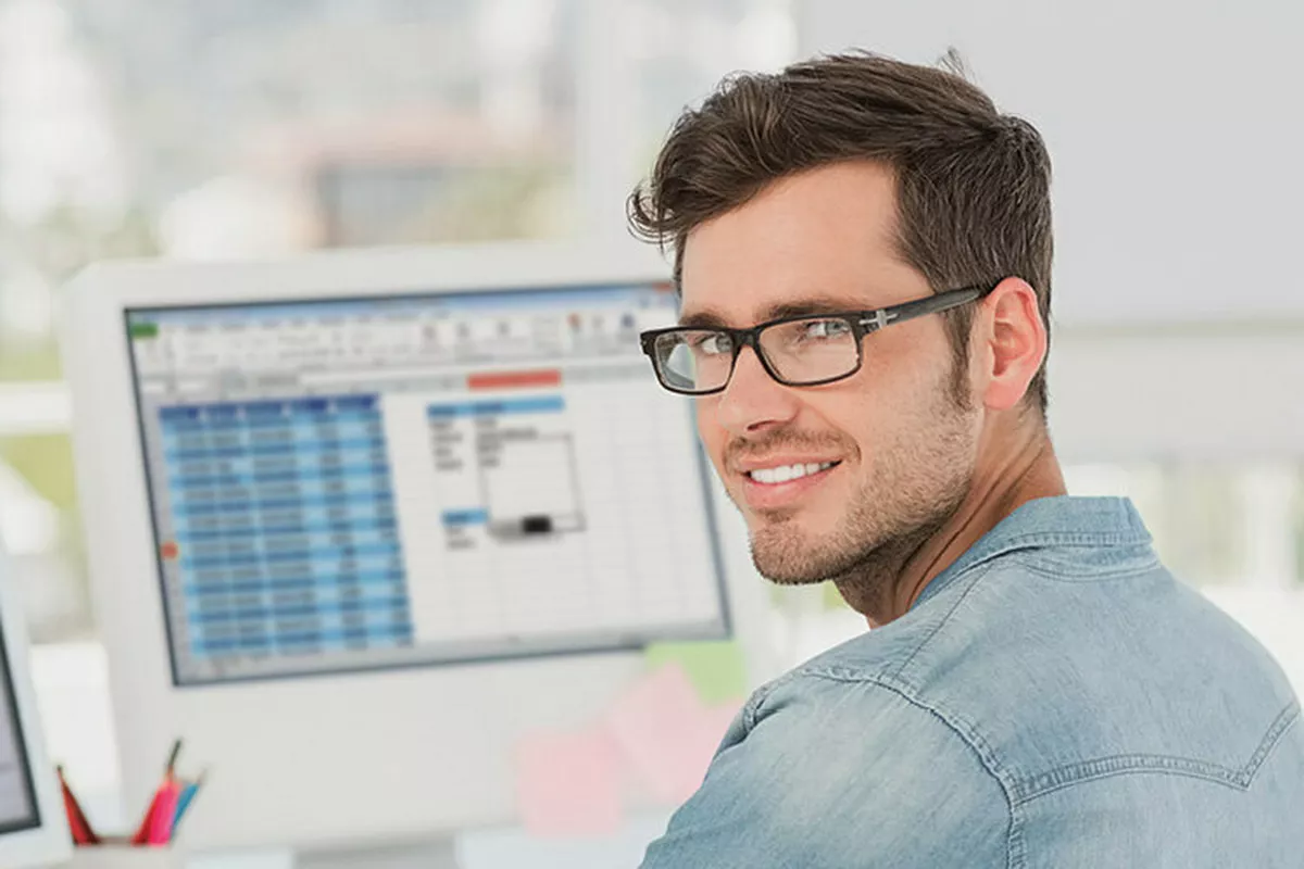 Kaufmännische*r Assistent*in Fachrichtung Informationsverarbeitung - Wirtschaft inklusive Fachhochschulreife