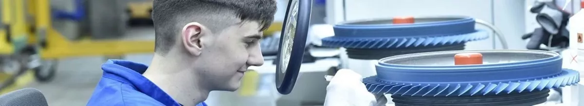 Gewerbliche_Ausbildung_Oberflaechenbeschichter_Header