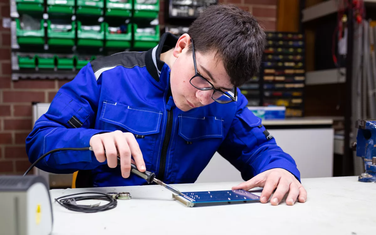 Ausbildung zum/zur Elektroniker*in für Betriebstechnik
