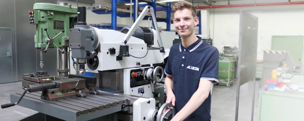 Auszubildender Kunststoff- und Kautschuktechnologe