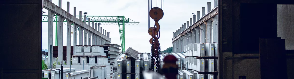 Glass Betonfertigteilbauer