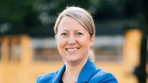 Frau Stefanie Nienkirchen