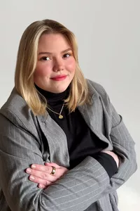 Frau Sina Schwarz