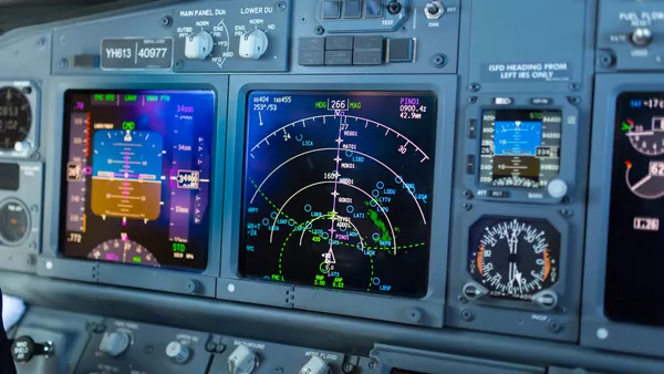 Fluggerätelektroniker / Fluggerätelektronikerin