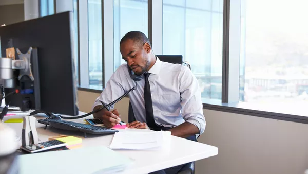 Internationaler Luftverkehrsassistent