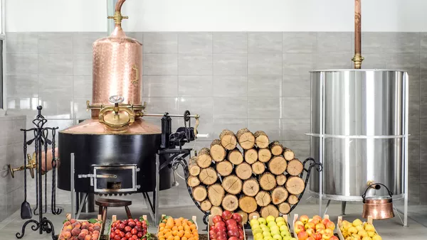 Destillateur / Destillateurin