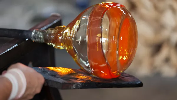 Glasapparatebauer / Glasapparatebauerin