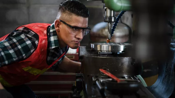 Feinwerkmechaniker / Feinwerkmechanikerin