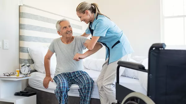 Fachkraft für Pflegeassistenz