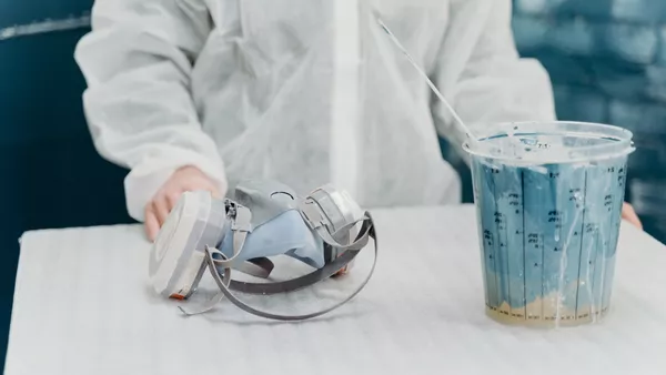 Lacklaborant / Lacklaborantin