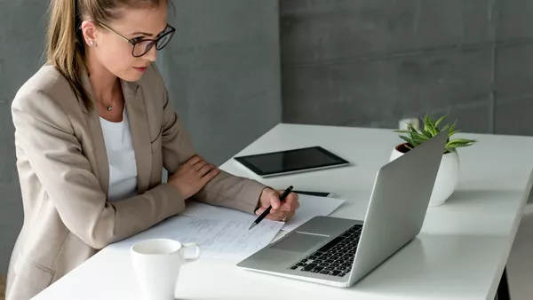 Speditionskaufmann / Speditionskauffrau