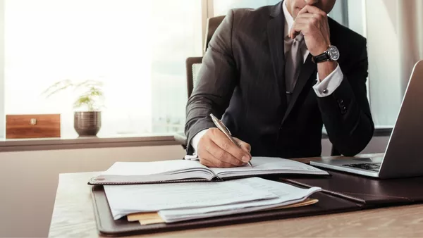 Beamter / Beamtin des mittleren nichttechnischen Dienstes