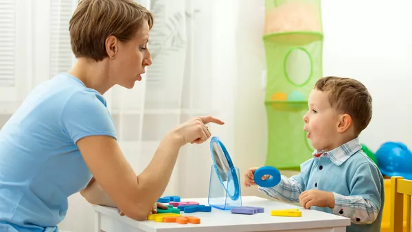 Logopäde / Logopädin