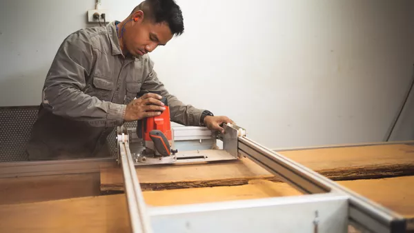 Holztechniker / Holztechnikerin