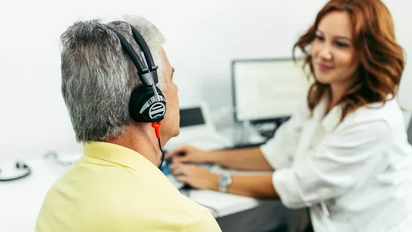 Hörsystemakustiker EFZ / Hörsystemakustikerin EFZ