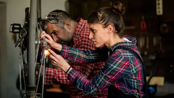 Fahrradmechatroniker / Fahrradmechatronikerin
