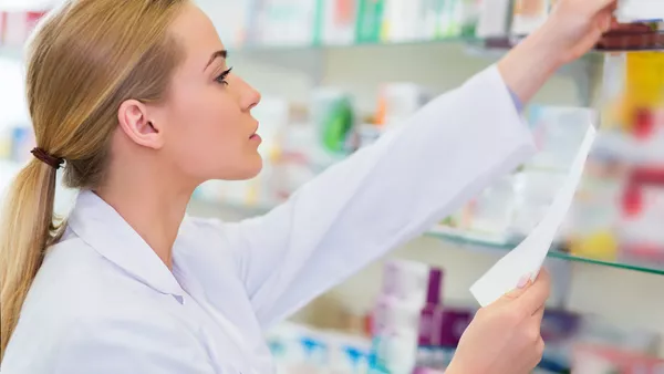 Apotheker / Apothekerin