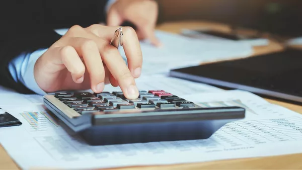 Buchhalter / Buchhalterin