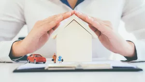 Kaufmann für Versicherungen und Finanzen