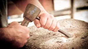 Steinmetz und Steinbildhauer / Steinmetz und Steinbildhauerin