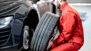 Mechaniker / Mechanikerin für Reifen- und Vulkanisationstechnik