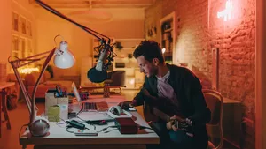 Songwriter bei der Arbeit.