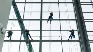 Denkmal-, Fassaden- und Gebäudereiniger