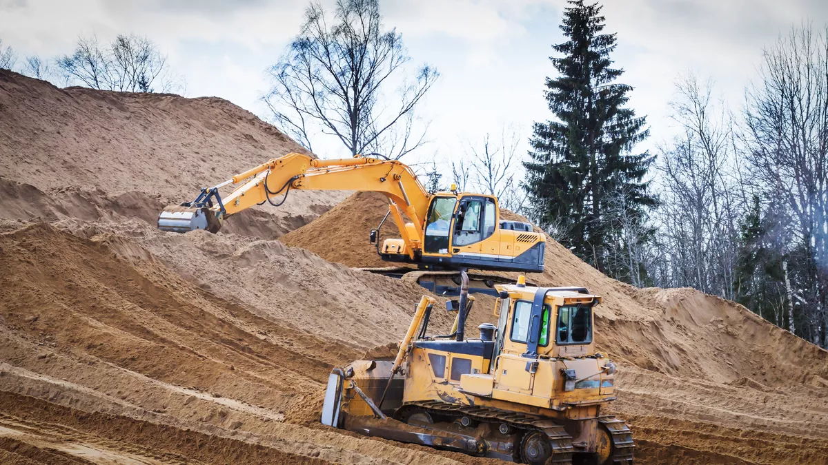 Baugeräteführer bei der Arbeit.