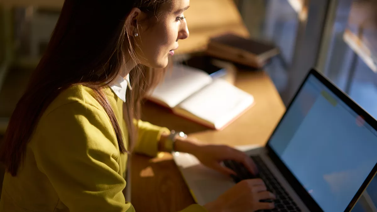 Verwaltung und Archivierung mithilfe von Medien.