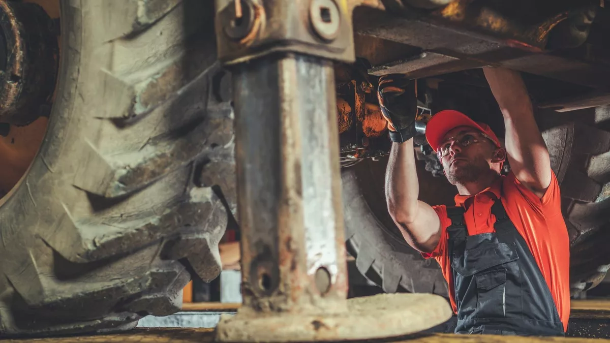 In diesem Beruf bist du für die großen Baumaschinen zuständig.