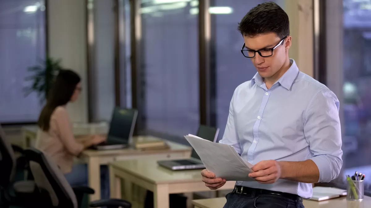 Arbeitsmarktmanager bei der Arbeit