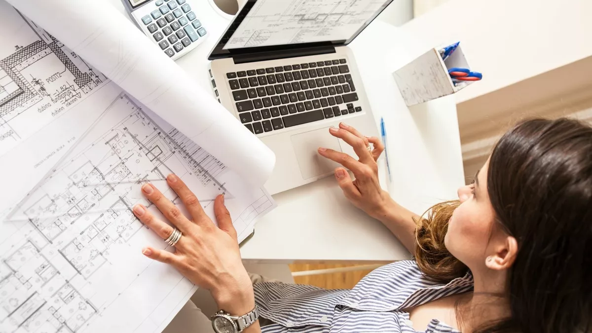 Architekten entwerfen Gebäude und begleiten den gesamten Bauprozess.