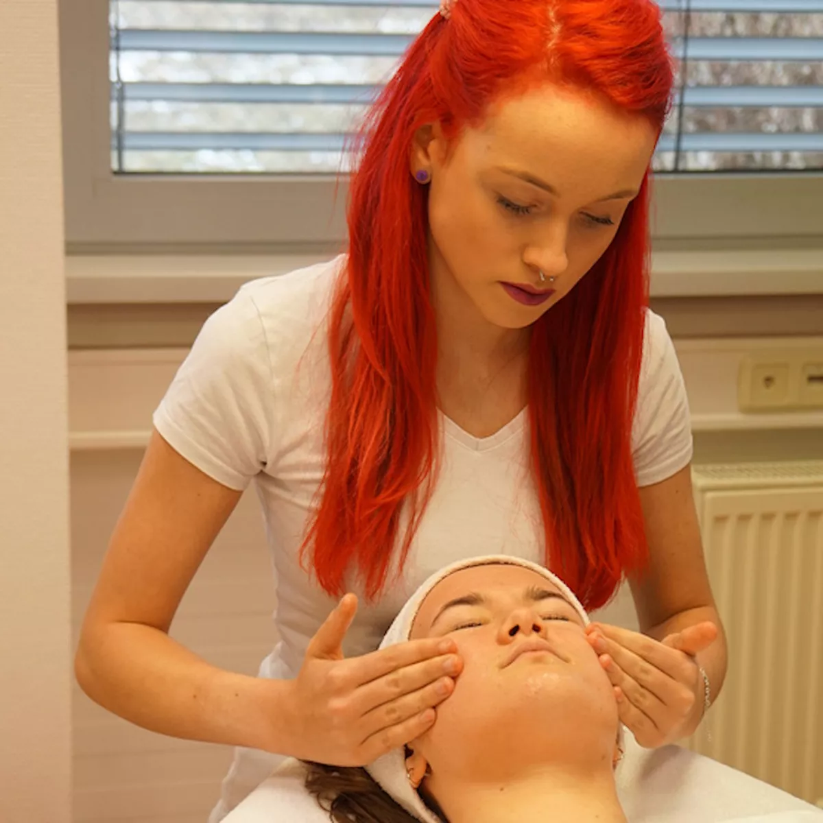 Ausbildung zur/zum Kosmetikerin/Kosmetiker (m/w/d)