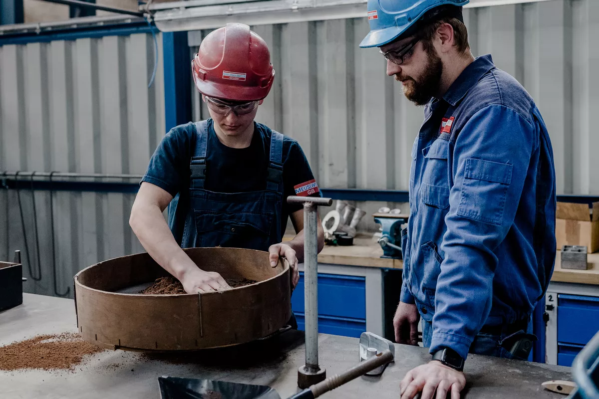Ausbildung zum Gießereimechaniker Handformguss