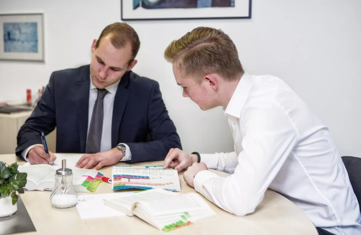 Duale Studenten für Steuern und Prüfungswesen (m/w/d)