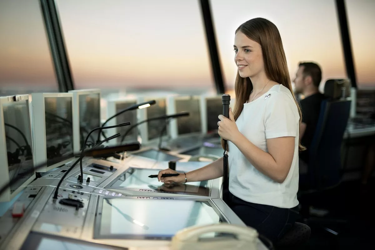 Duales Studium zum Fluglotsen (w/m/d)