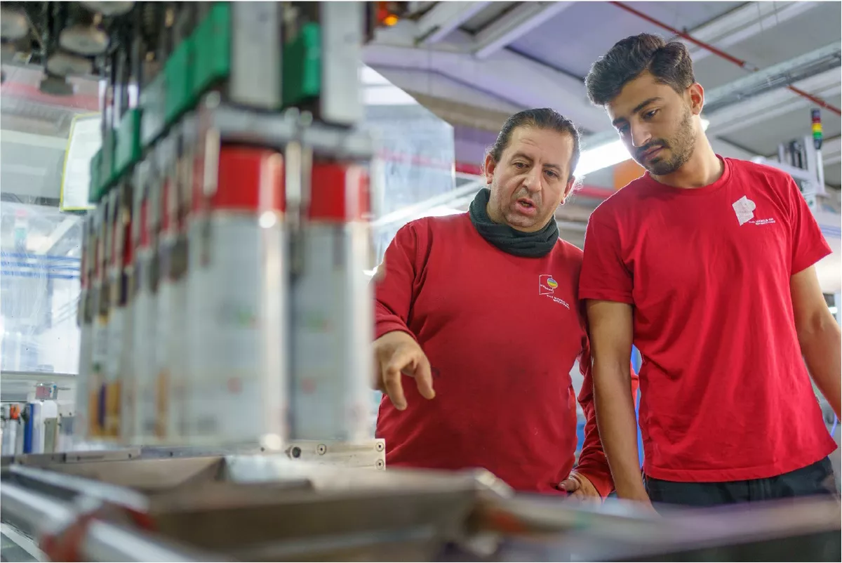 Industriemechaniker unterstützen die Produktion