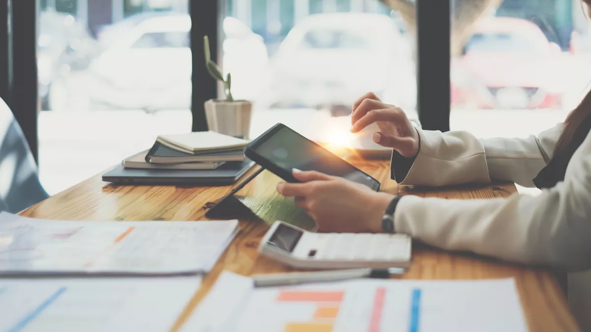 Digital Manager bei der Arbeit