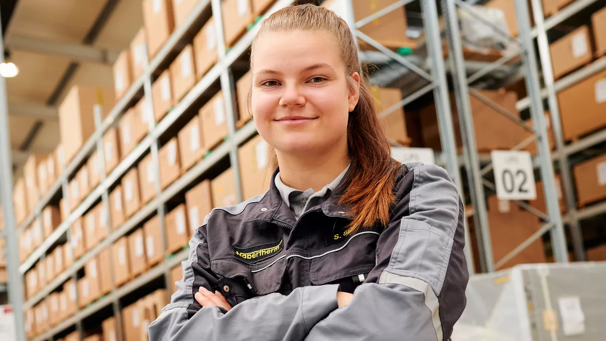 Sally - Fachkraft für Lagerlogistik