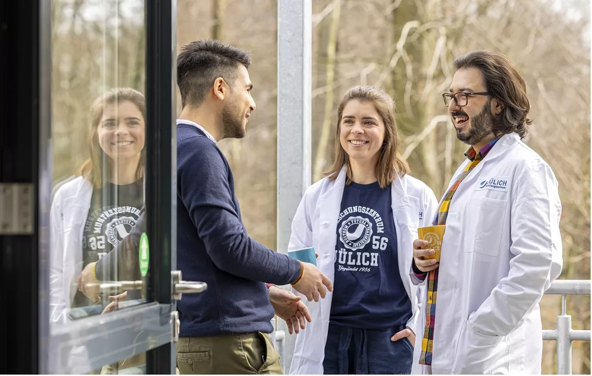 Headerbild_Labor_Bio