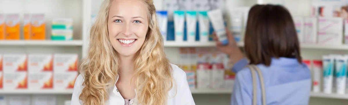 PTA hinterm Verkaufstresen.