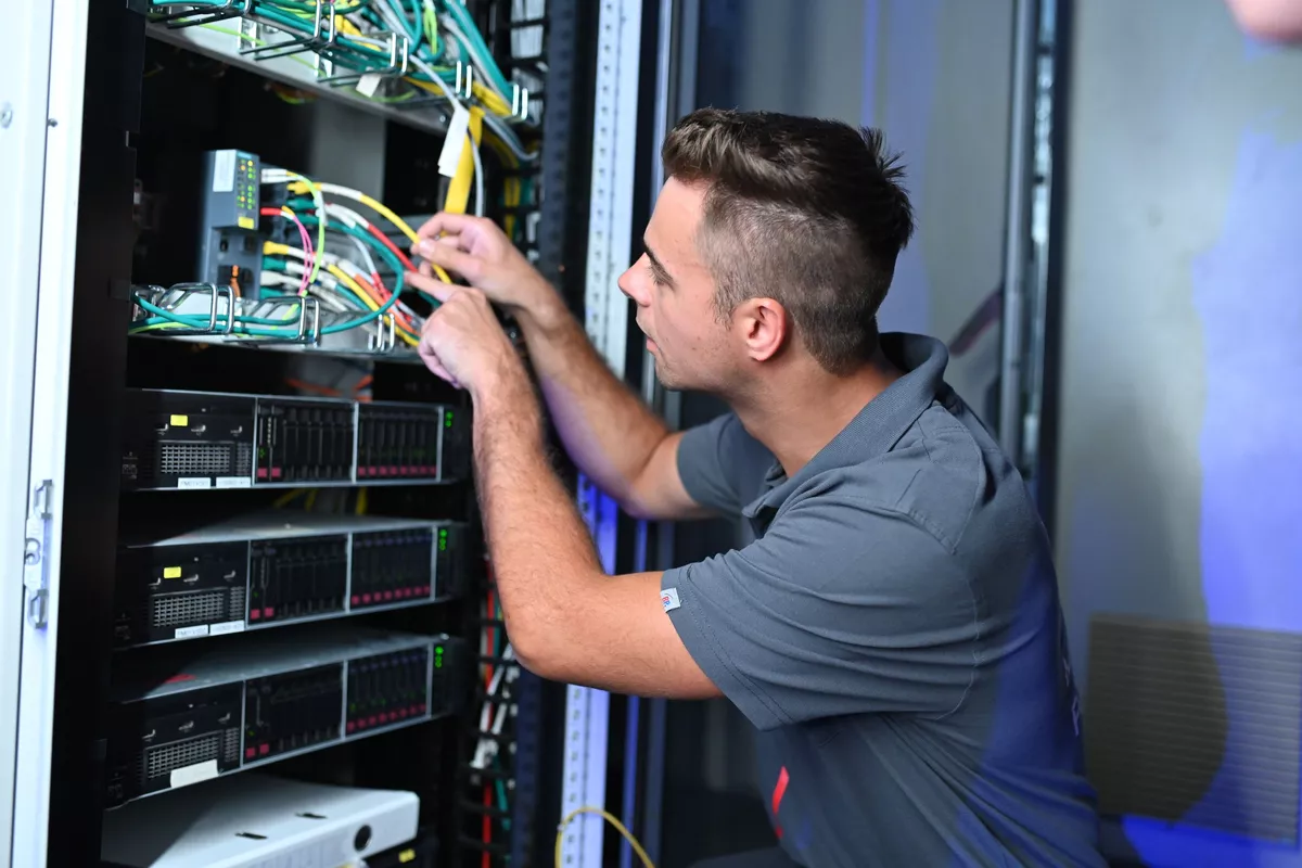 Ausbildung zum Elektroniker für Betriebstechnik (m/w/d)