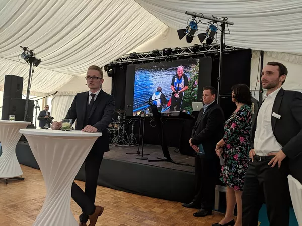 Doppelter Grund zur Freude bei AUBI-plus