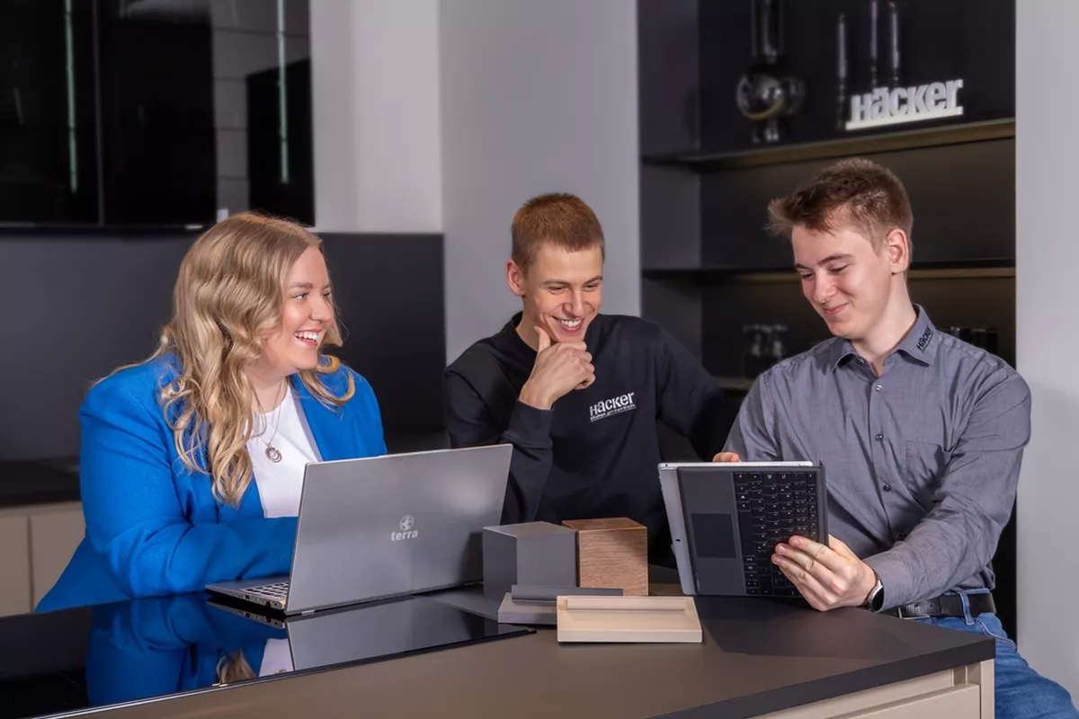 Azubi Gruppenfoto von Häcker Küchen GmbH & Co. KG