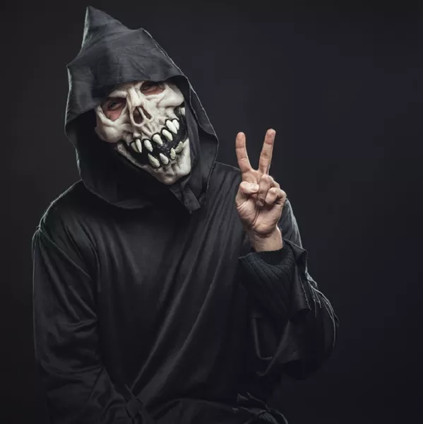 Erschrecker in Geisterbahn und Co: Ein Job zum Fürchten