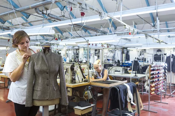 Ausbildung zur Dirndl-Schneiderin