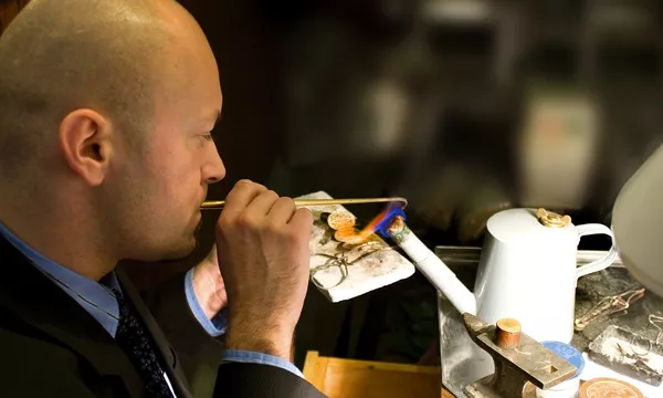 Goldschmied / Goldschmiedin