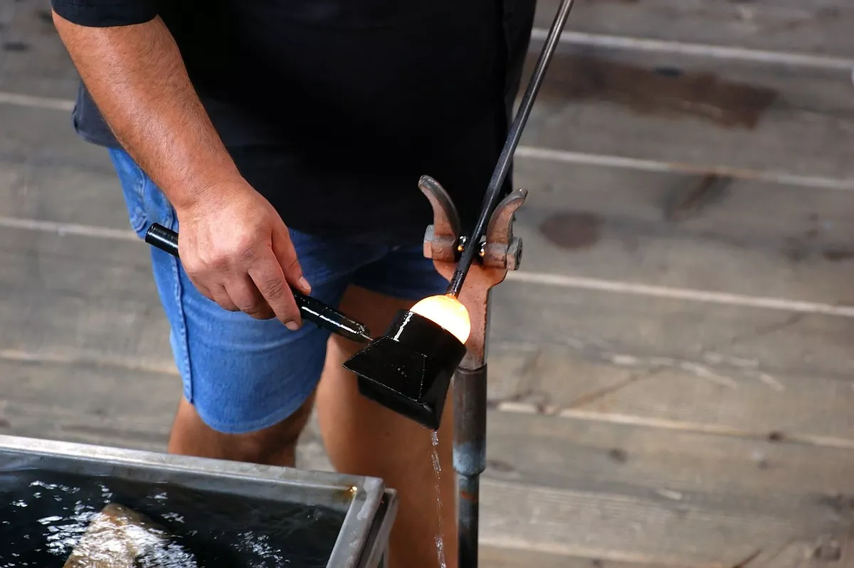 Glasbläser bei der Arbeit