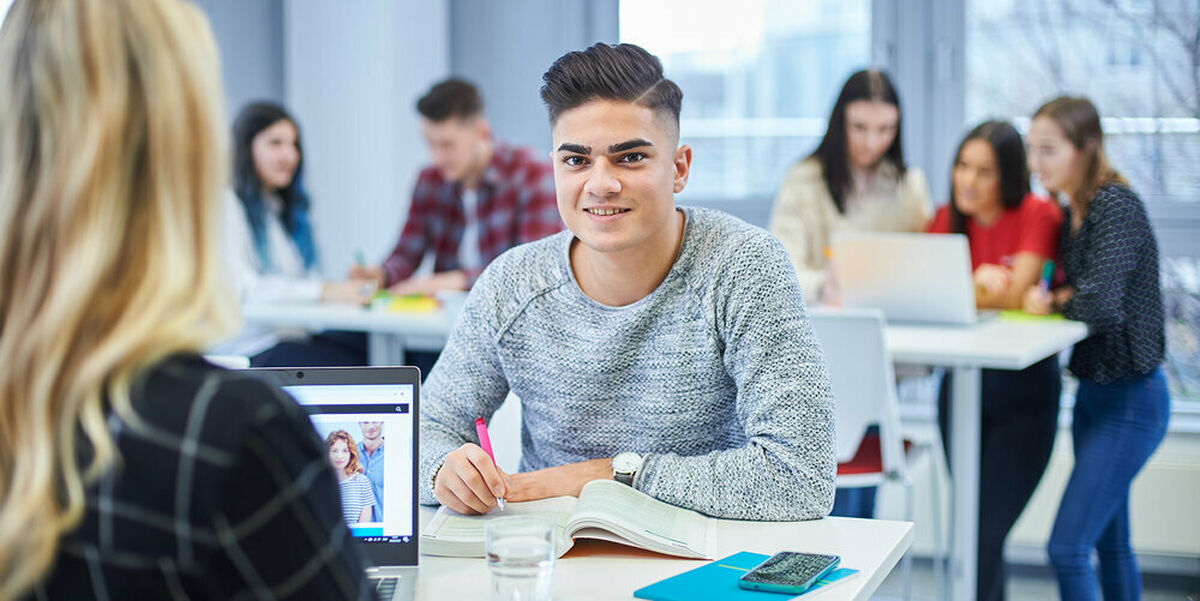 Duales Studium BWL & nachhaltiges Management (B.A.) + IK Ausbildung (2026)