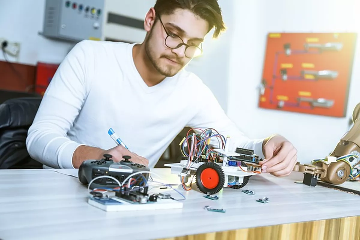 Ausbildung als Elektroniker für Betriebstechnik (m/w/d)